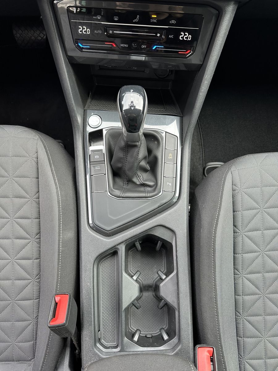 Fahrzeugabbildung Volkswagen Tiguan 1.5 TSI DSG Life LED+ACC+KAMERA+KEYLESSGO