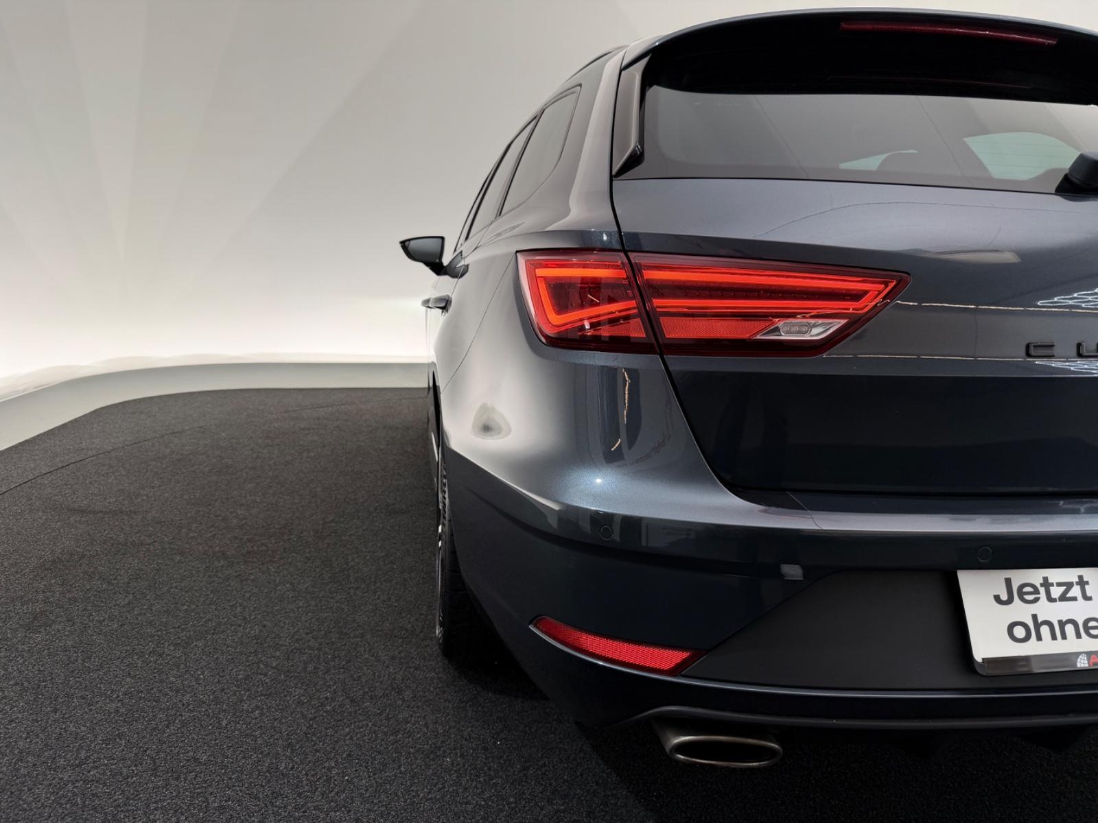Seat Leon ST 2.0 4Dr.*CUPRA 300*LED-BEATS-SHZ-PDC-DCC