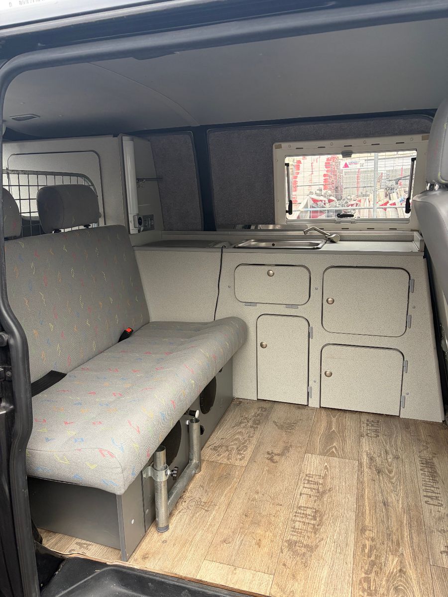 Fahrzeugabbildung Volkswagen T5 andere