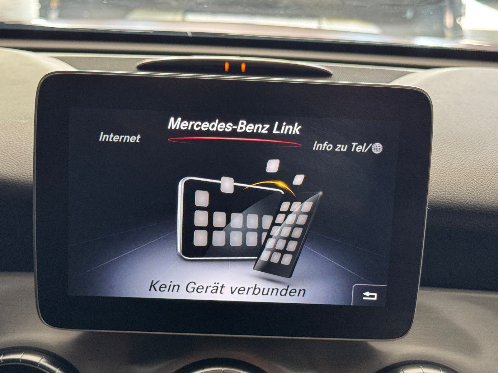 Fahrzeugabbildung Mercedes-Benz CLA 200 SB 3X AMG LINE NIGHT LED MATT FOLIERT