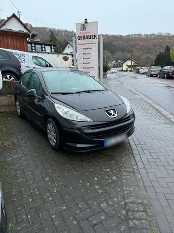 Peugeot Zu verkaufen  gut erhalten Peugeot 207