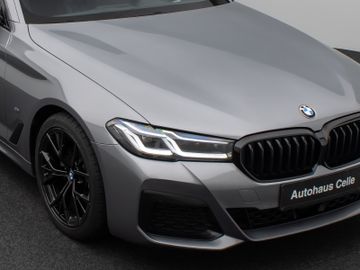 Fahrzeugabbildung BMW 520d xD M Sport Laser Kamera HUD DAB HiFi AHK