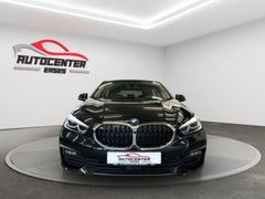 BMW 118  i Advantage LED NAVI PDC AHK Panorama