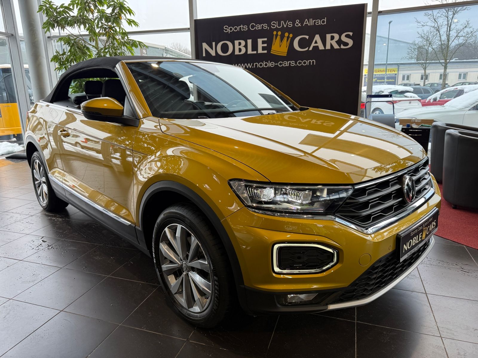 Fahrzeugabbildung Volkswagen T-Roc Cabriolet Style ACC LED NAV SHZ