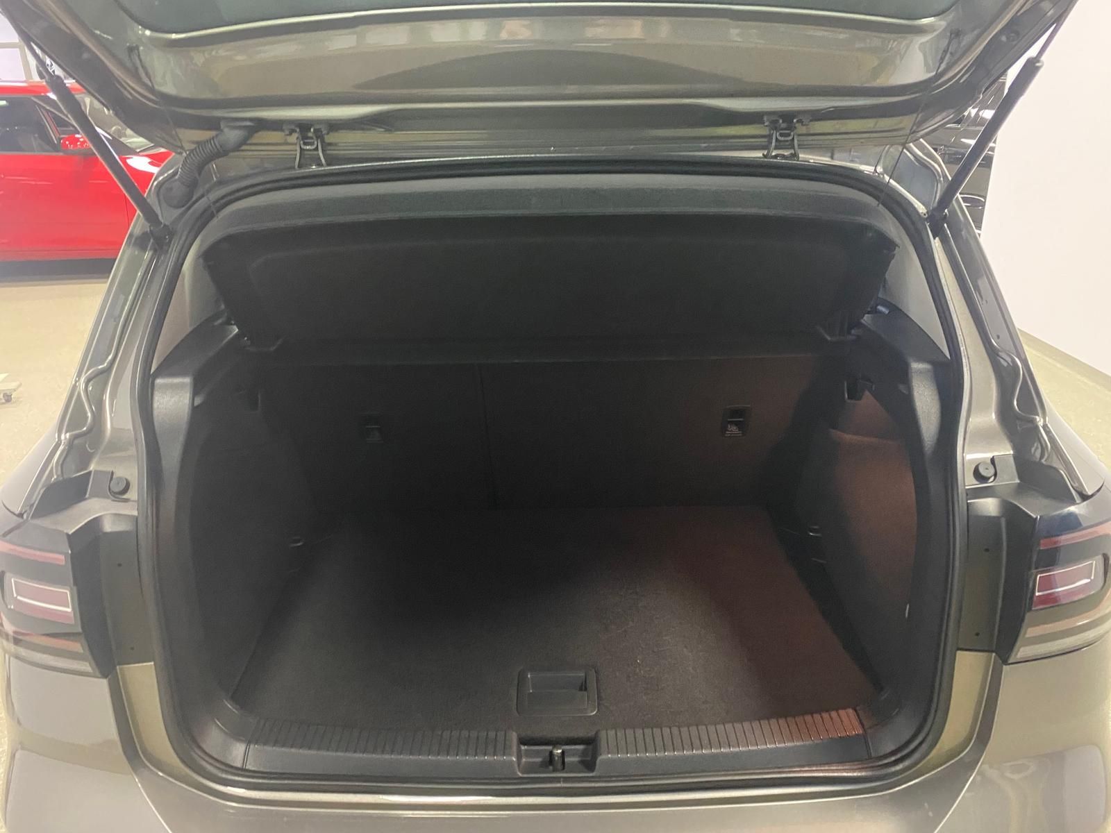 Fahrzeugabbildung Volkswagen T-Cross 1.0 TSI Style APP+KLIMA+ACC+RFK+PDC+NAVI