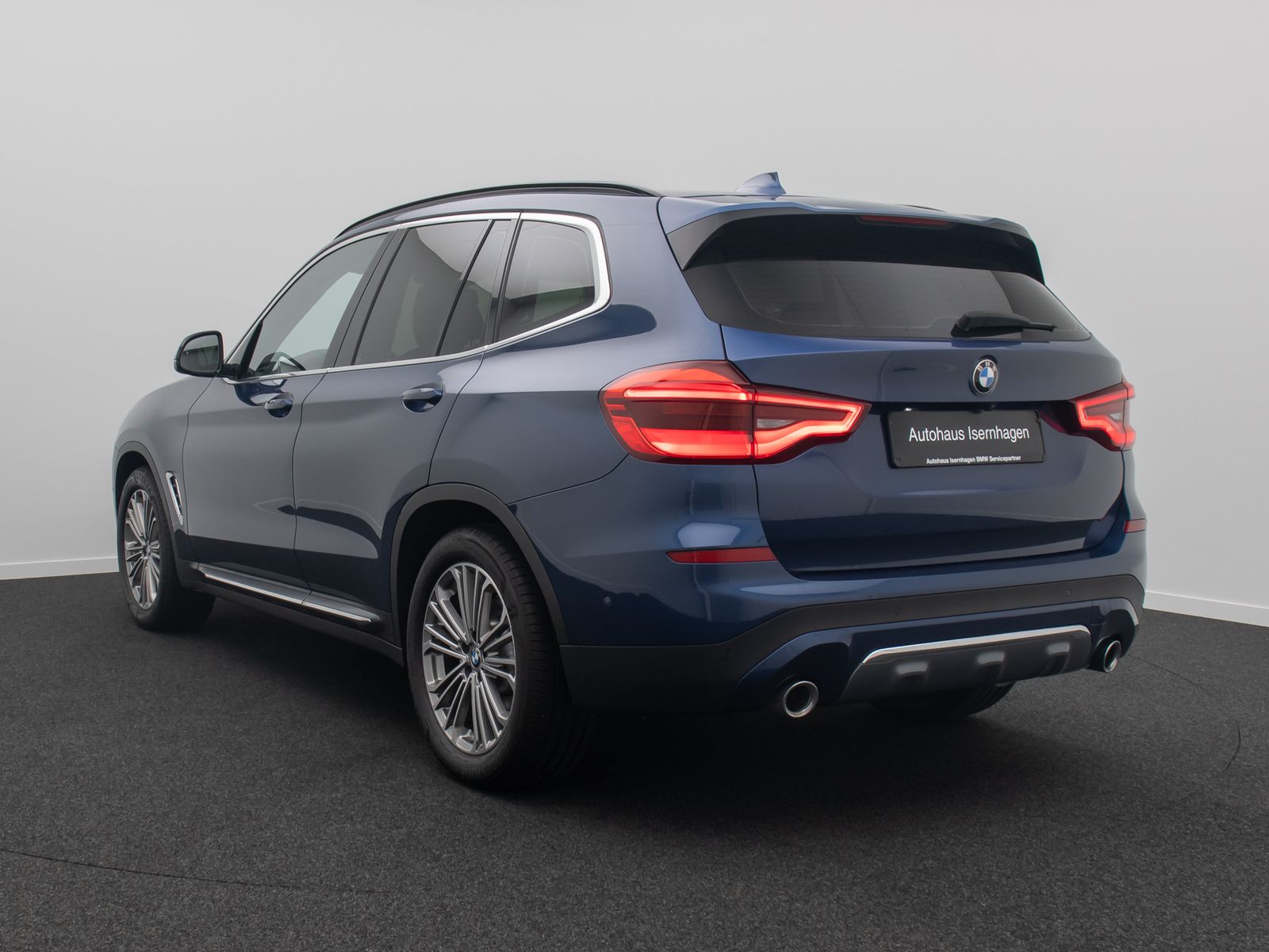 Fahrzeugabbildung BMW X3 xD20d Luxury Line Kamera AHK HUD Alarm 19Zoll