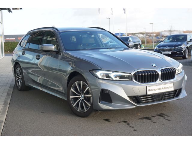 BMW 320 d Touring|schw.AHK|HUD|Navi|Sihz|Temp|Curved