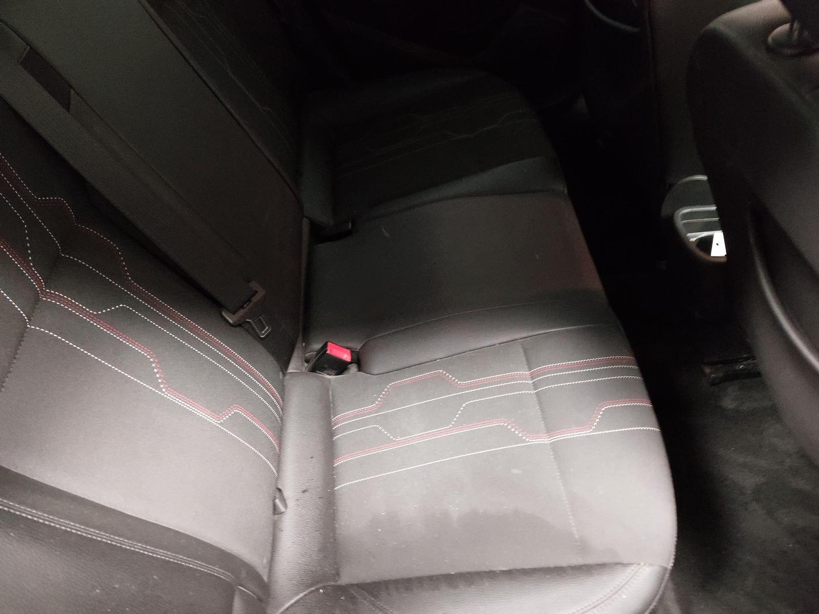 Opel Astra 2012 — photo 12