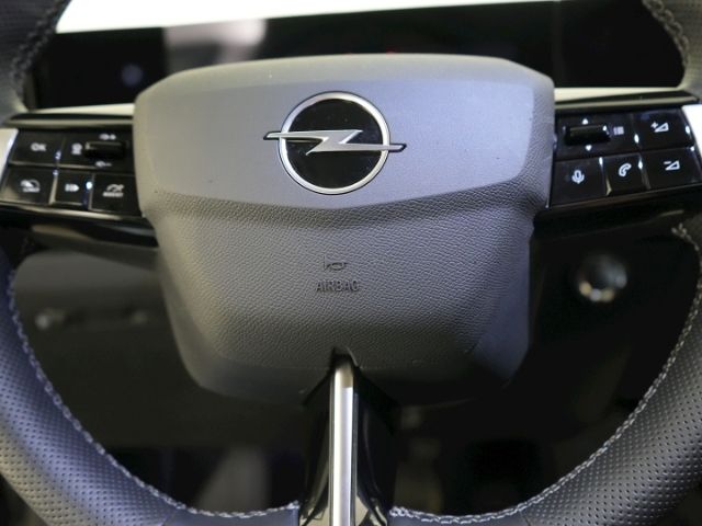 Astra L LIM ELEGANCE AT+LED+RÜCKFAHRKAMERA+SITZ-