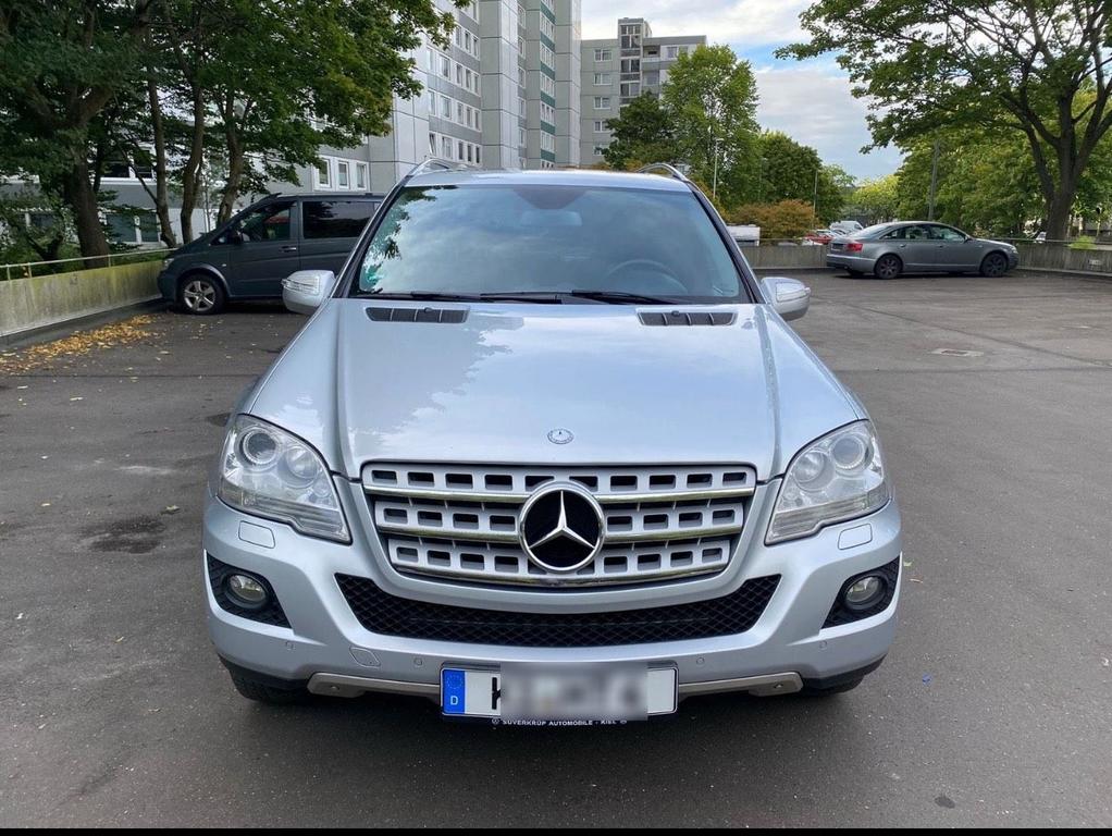 Mercedes-Benz ML 320