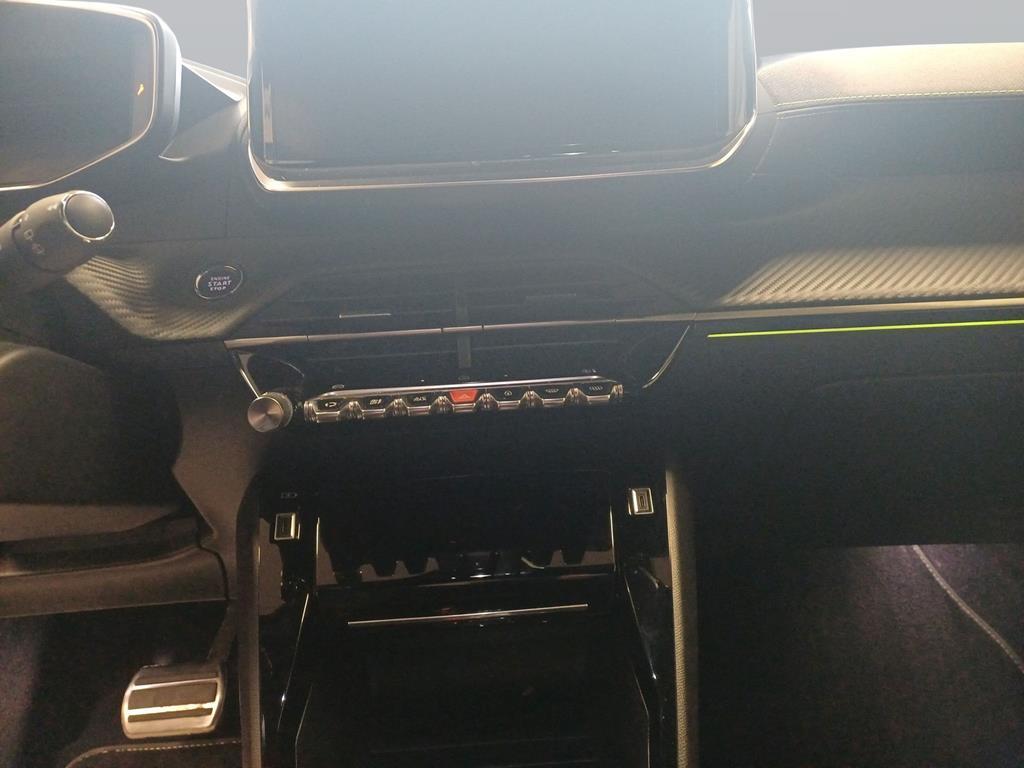 Peugeot 2008 Neuer 2008 GT PureTech 130 EAT8