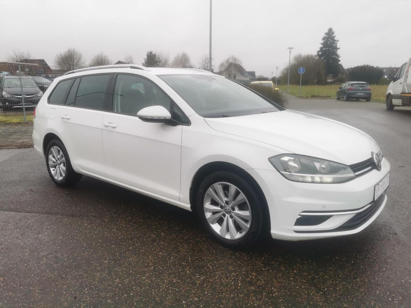 Volkswagen Golf VII 1.6 TDI Einparkhilfe / Navi