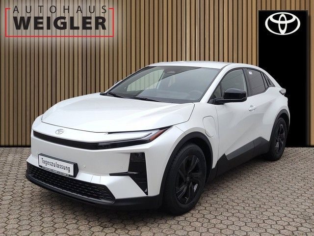 Toyota C-HR+ C-HR+ Teamplayer — 43.890 € bei Autohaus Weigler Leverkusen