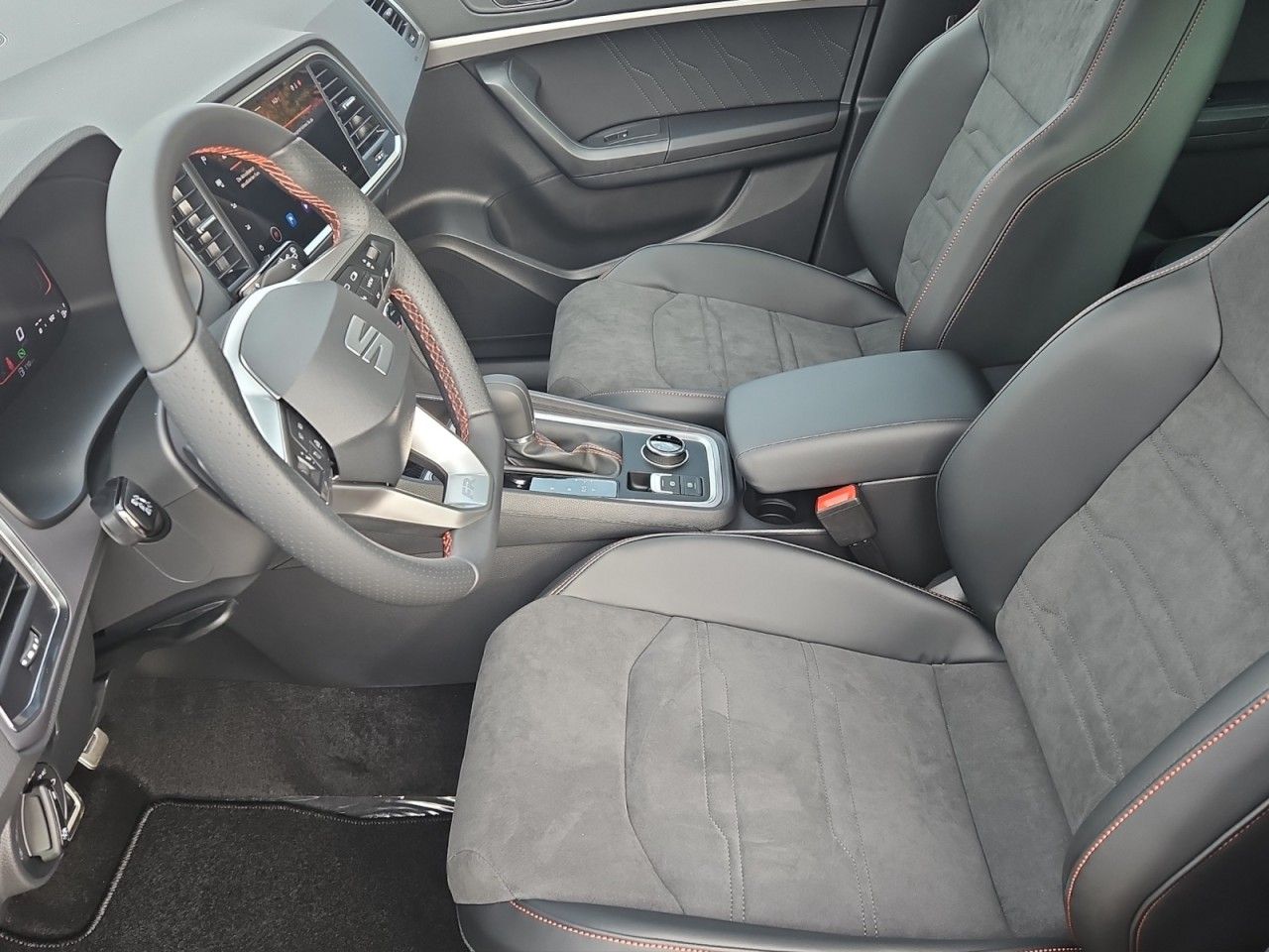 Fahrzeugabbildung SEAT Ateca FR AHK,Navi,LED,SHZ,Kamera