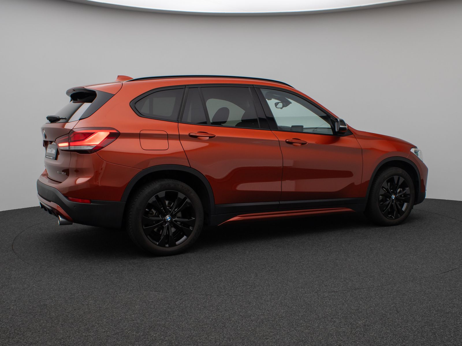 Fahrzeugabbildung BMW X1 xD20d Sport Line Panorama Kamera HUD DAB AHK