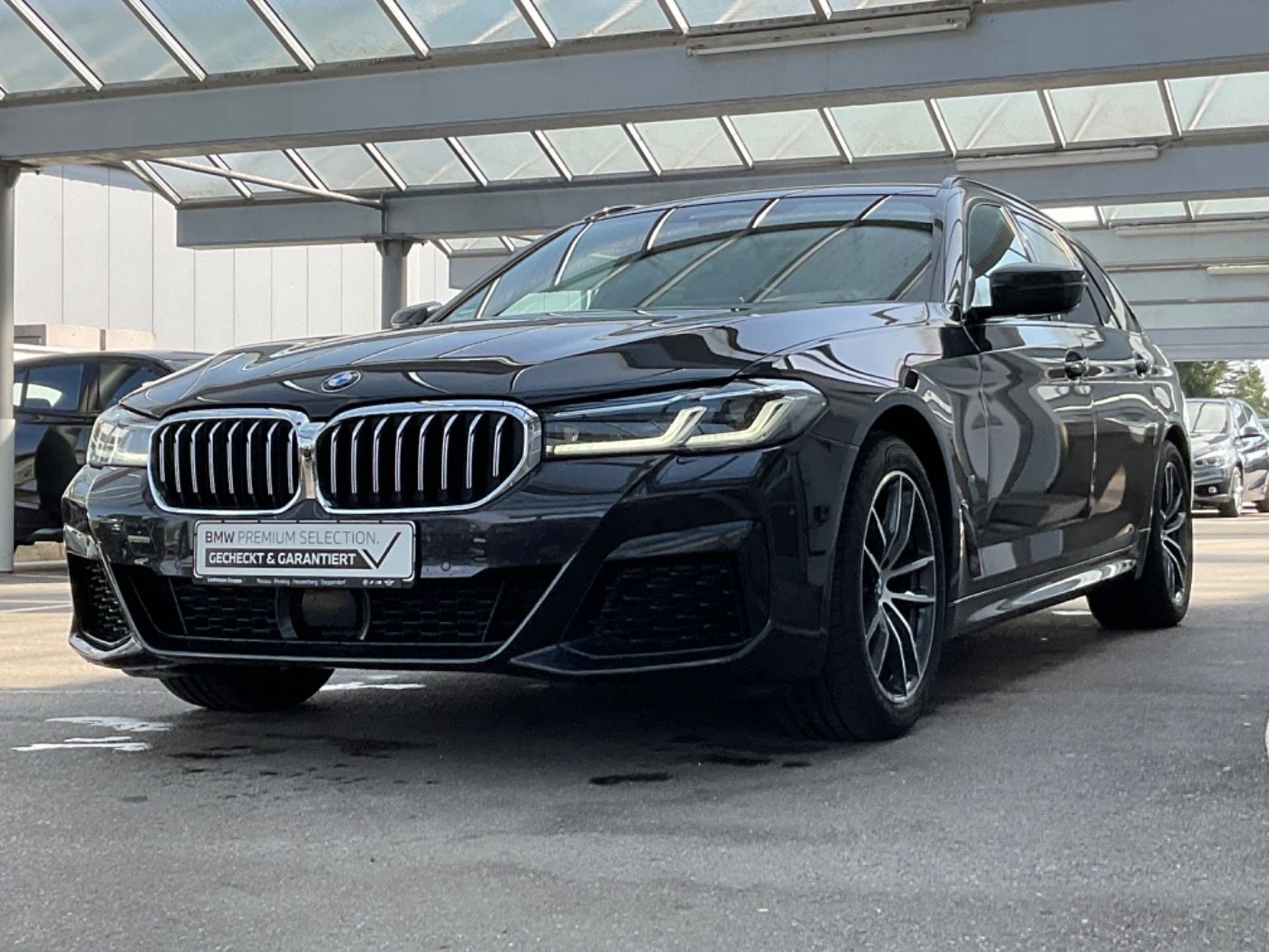 Fahrzeugabbildung BMW 520d xDrive Tour. M-Sport AHK 2 JAHRE GARANTIE