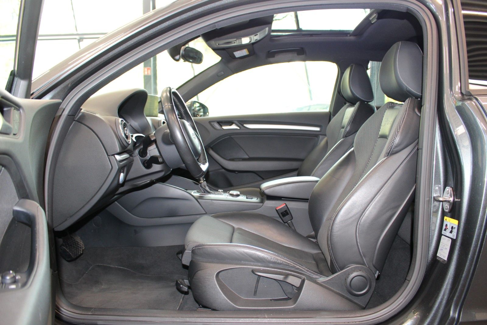 Fahrzeugabbildung Audi A3 1.8 TFSI S Line Sportpaket Quattro 18"Rotor
