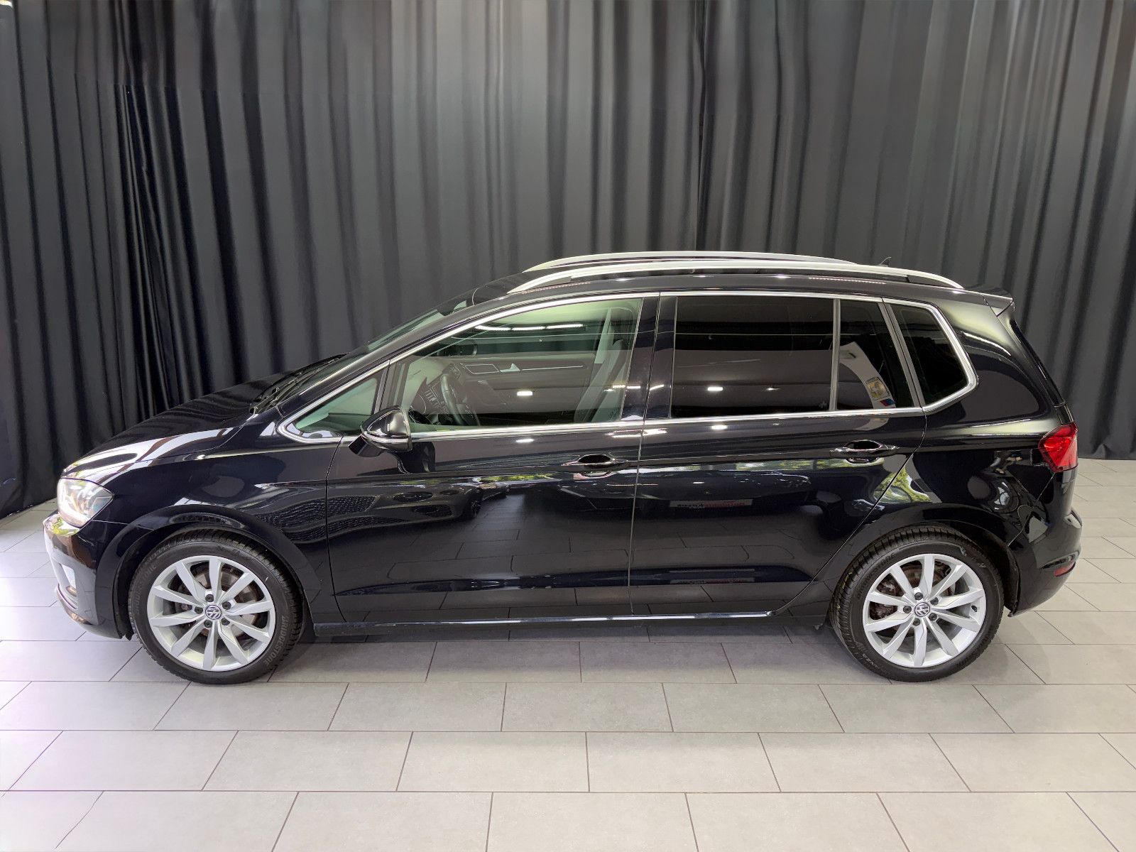 Fahrzeugabbildung Volkswagen Golf Sportsvan VII Highline |AUTOMATIK|PDC|DSG