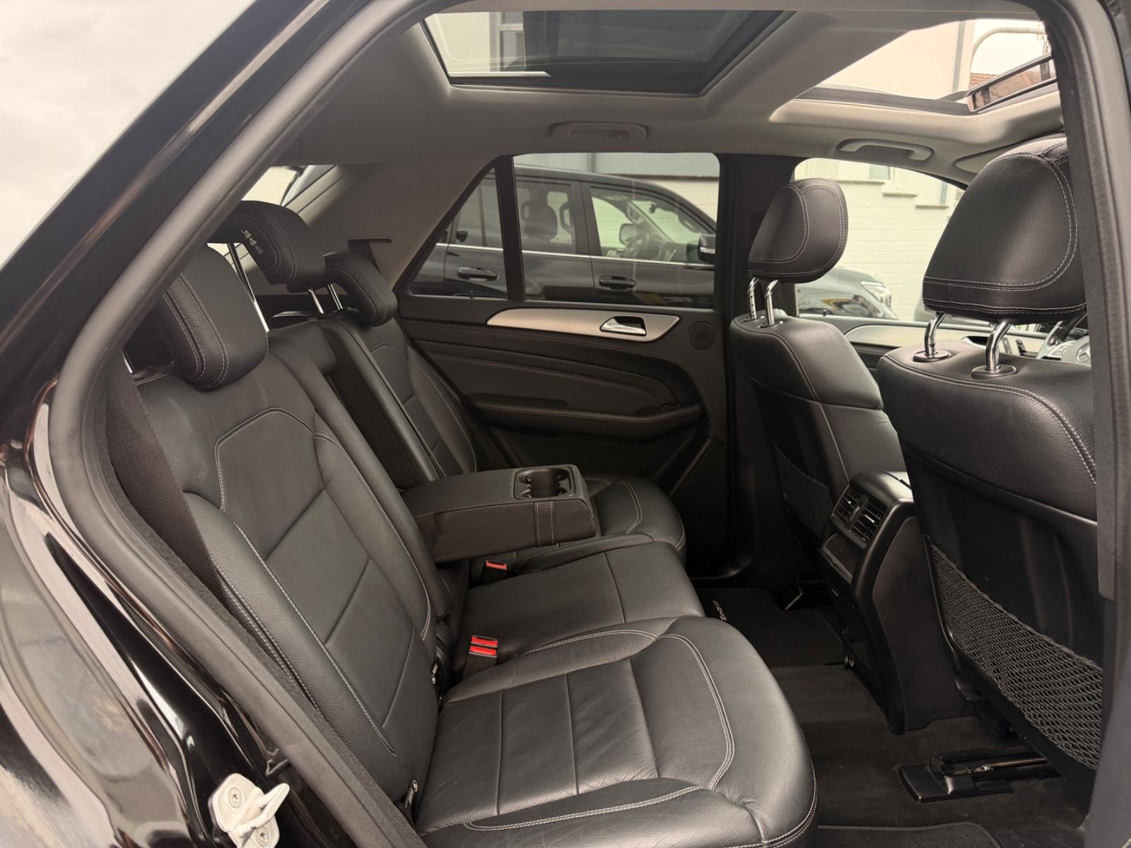 Mercedes-Benz ML 350 ML BlueTec 4Matic AMG*Pano.*AHK*
