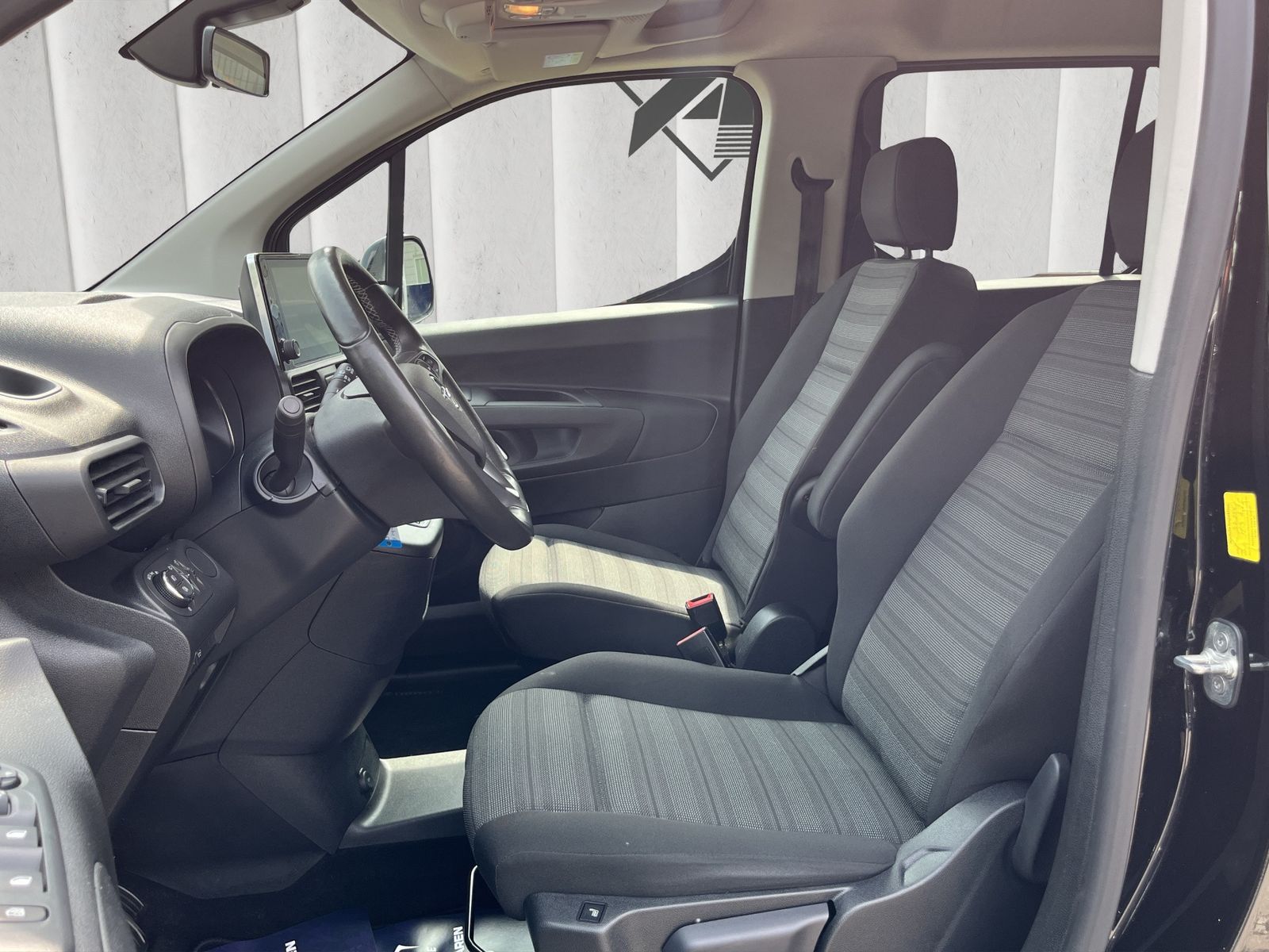 Fahrzeugabbildung Opel Combo Life - e Ultimate