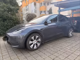 Tesla Model Y Long Range Dual Motor AWD Long Range - Tesla Model Y: Dual Motor