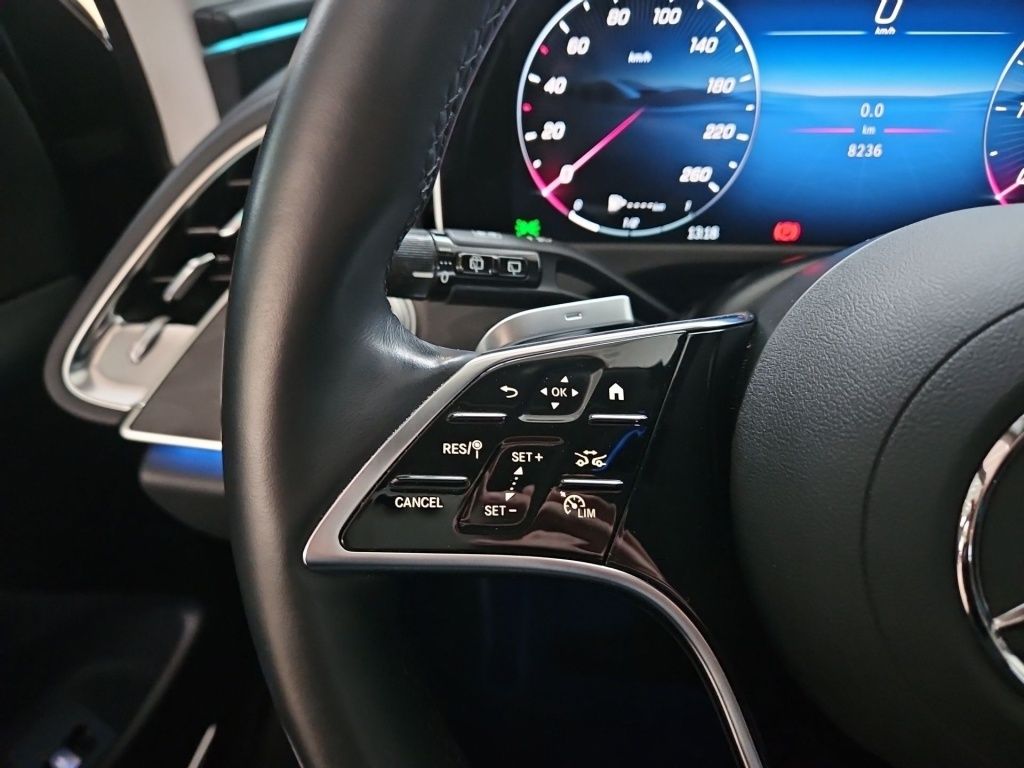 Fahrzeugabbildung Mercedes-Benz E 220 dT Avantg. Totwi. AHK ACC LED Ambie. Navi