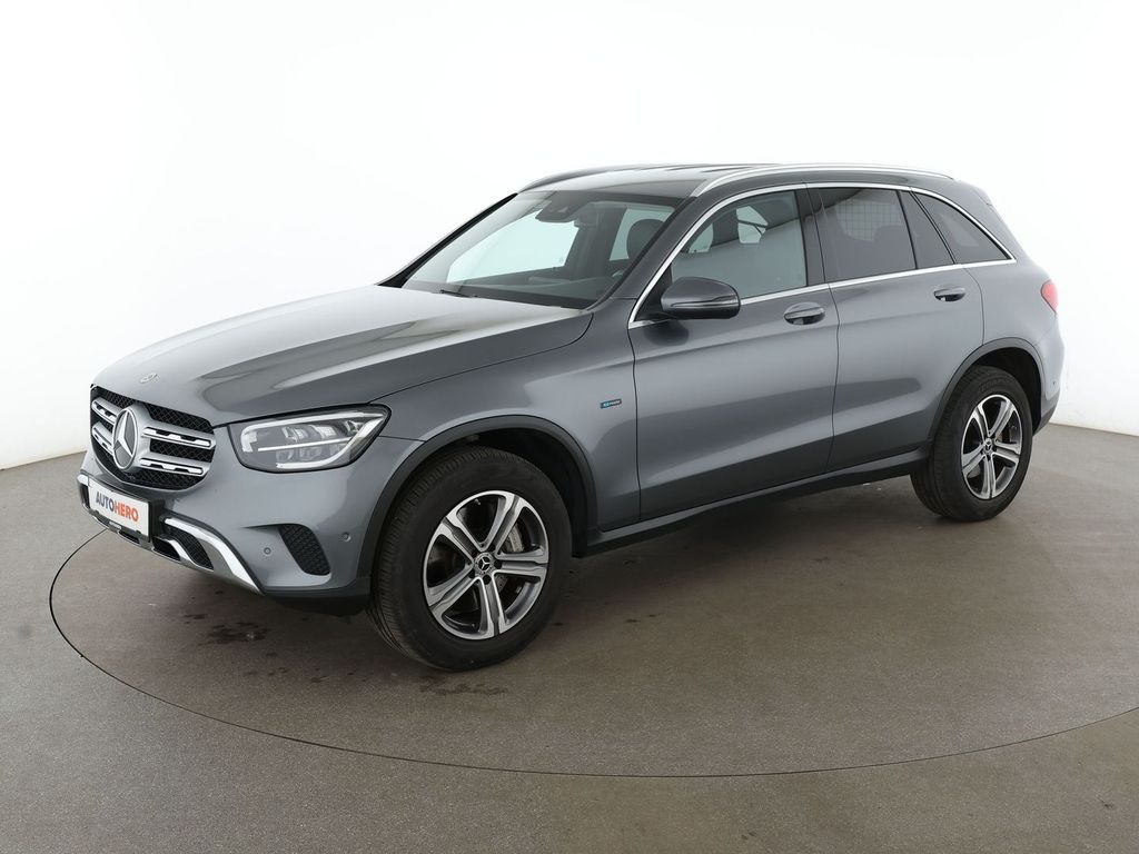 Image of Mercedes-Benz GLC 300