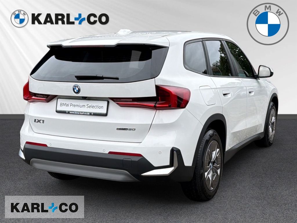 BMW iX1 20 eDrive  Park-Assistent Active Guard LED foto 4