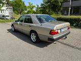 Mercedes-Benz 220 E 124 Oldtimer - Mercedes-Benz 220 aus 1992