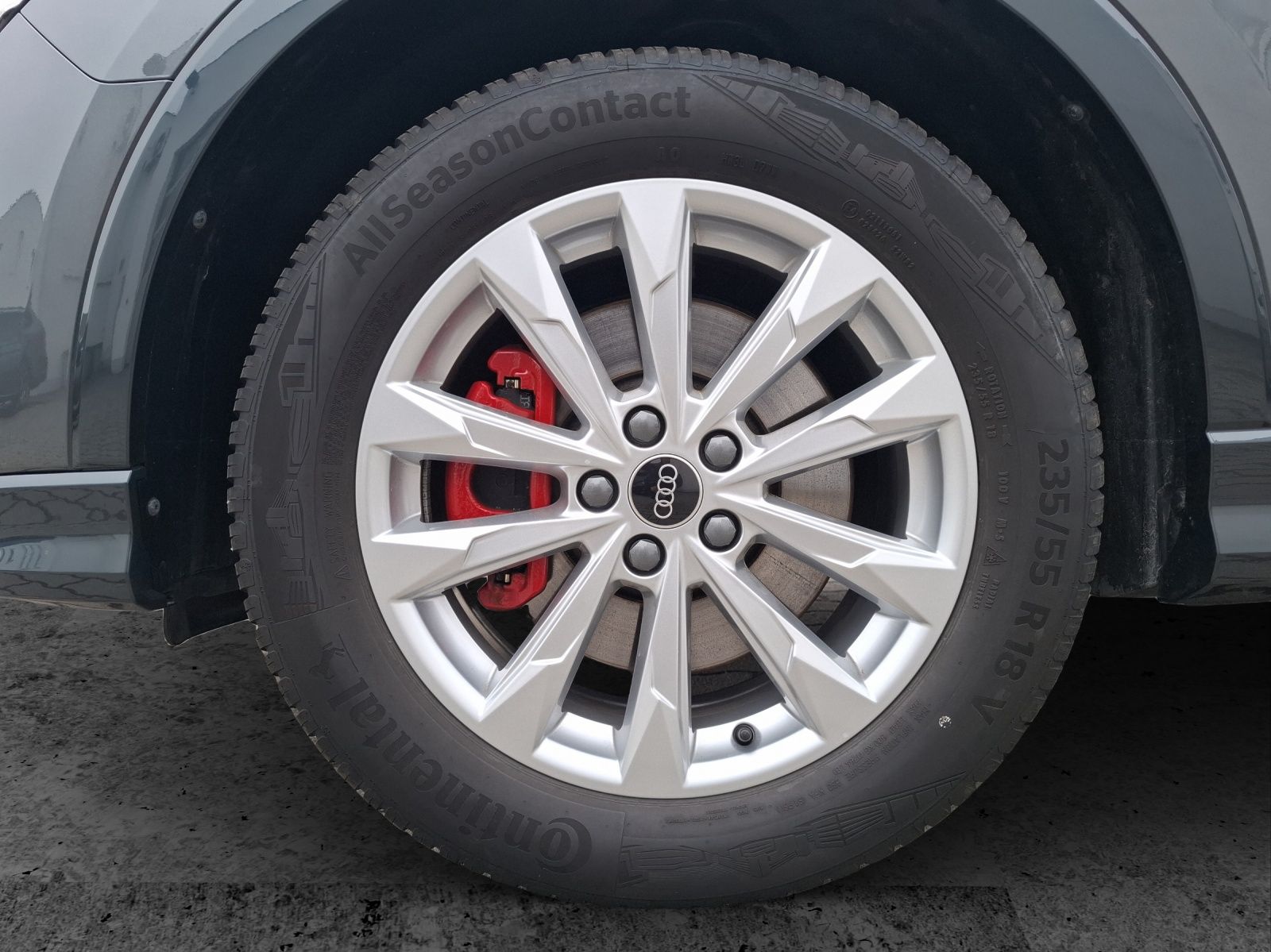 Fahrzeugabbildung Audi Q3 40 TFSI S-line quattro S-tronic LED AHK Navi