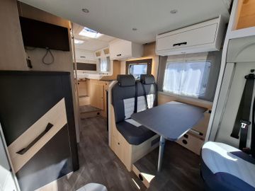 Sunlight Adventure T 67S Hubbett TV +Digital-Paket Solar