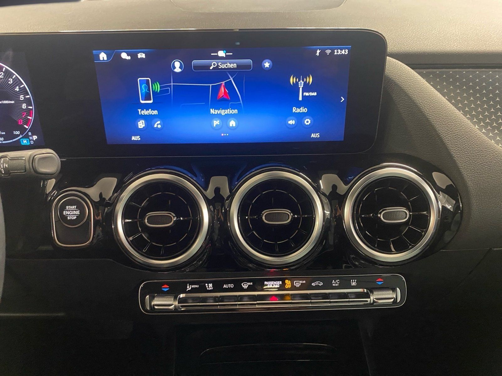 Fahrzeugabbildung Mercedes-Benz GLA 250 e Progressive*Pano*Distro*Burmester*360*