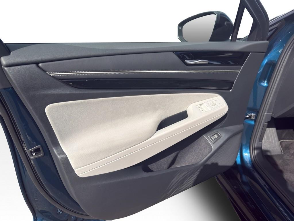 Volkswagen ID.7 Tourer 77 kWh Pro AHK*HARMAN*HUD*IQ-LIGHT*N