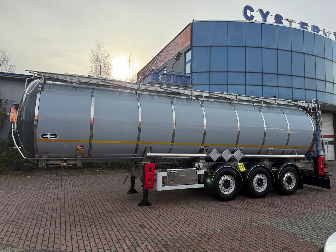 Vanhool 4 x Van Hool, ADR L4BH, 34000 Liters