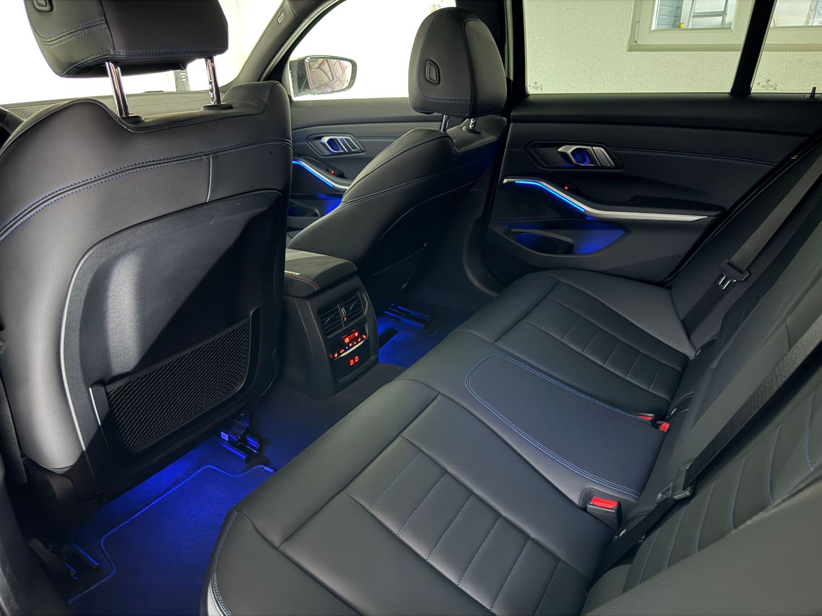 Fahrzeugabbildung BMW M340 d xDrive/STHZ/LASER/HuD/PANO/DRAVIT/DE FZG