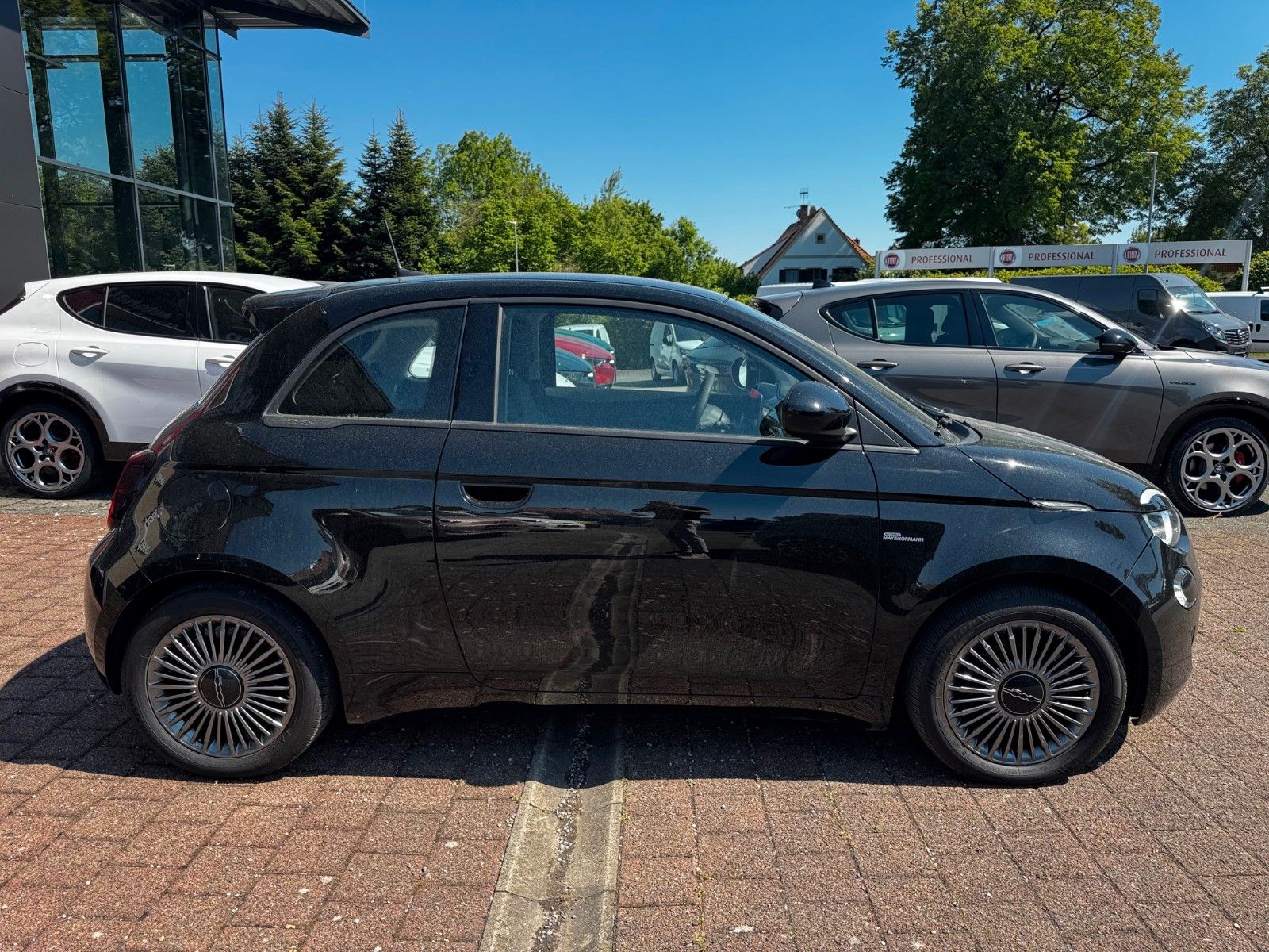 Fahrzeugabbildung Fiat 500 e Icon