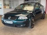 Volkswagen Passat Lim. Comfortline - Volkswagen Passat aus 2003 mit Diesel-Antrieb: Limousine