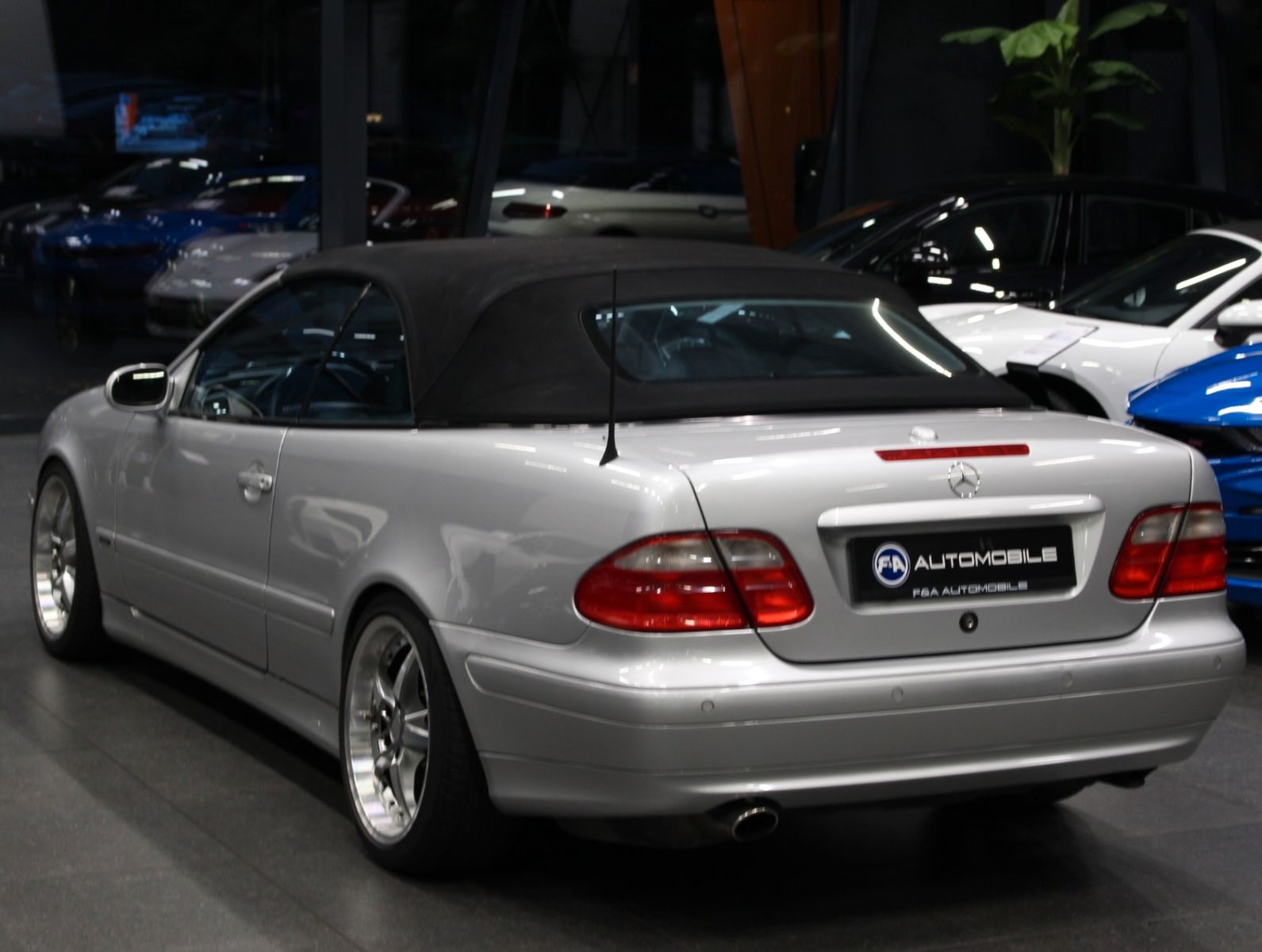 Fahrzeugabbildung Mercedes-Benz CLK 200 KOMPR. Evolution AVANTGARDE Cabrio