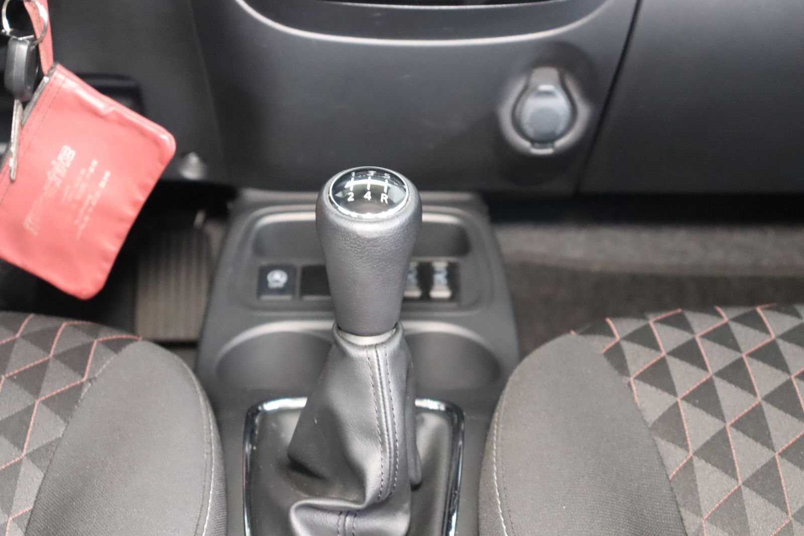 Fahrzeugabbildung Mitsubishi Space Star 1.2i Top * 1. Hand *