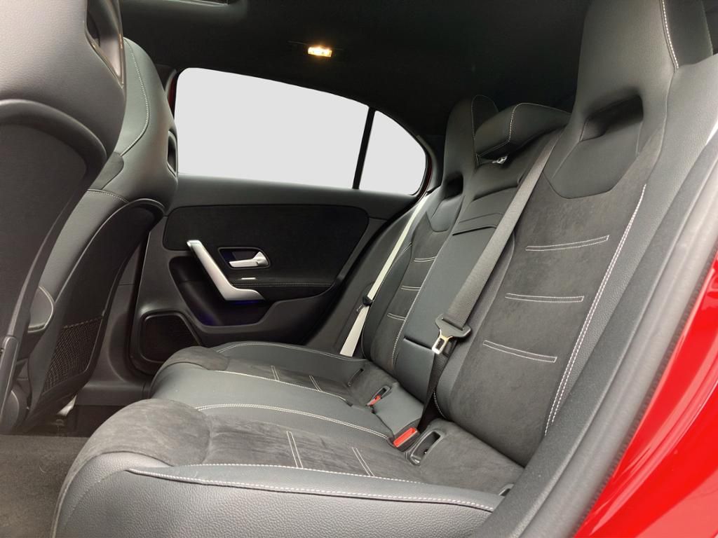 Fahrzeugabbildung Mercedes-Benz A 180 AMG*NIGHT*PANO*MULTIB*AHK*KAM*LENKR.-HEIZ