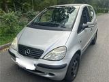 Mercedes-Benz Mercedes Benz A140 TÜV Neu! Scheckheft gep... - Mercedes-Benz A 140 in Frankfurt (Main)