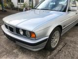 BMW Bmw e34 525ix Limousine - BMW 525 aus 1991: 525i