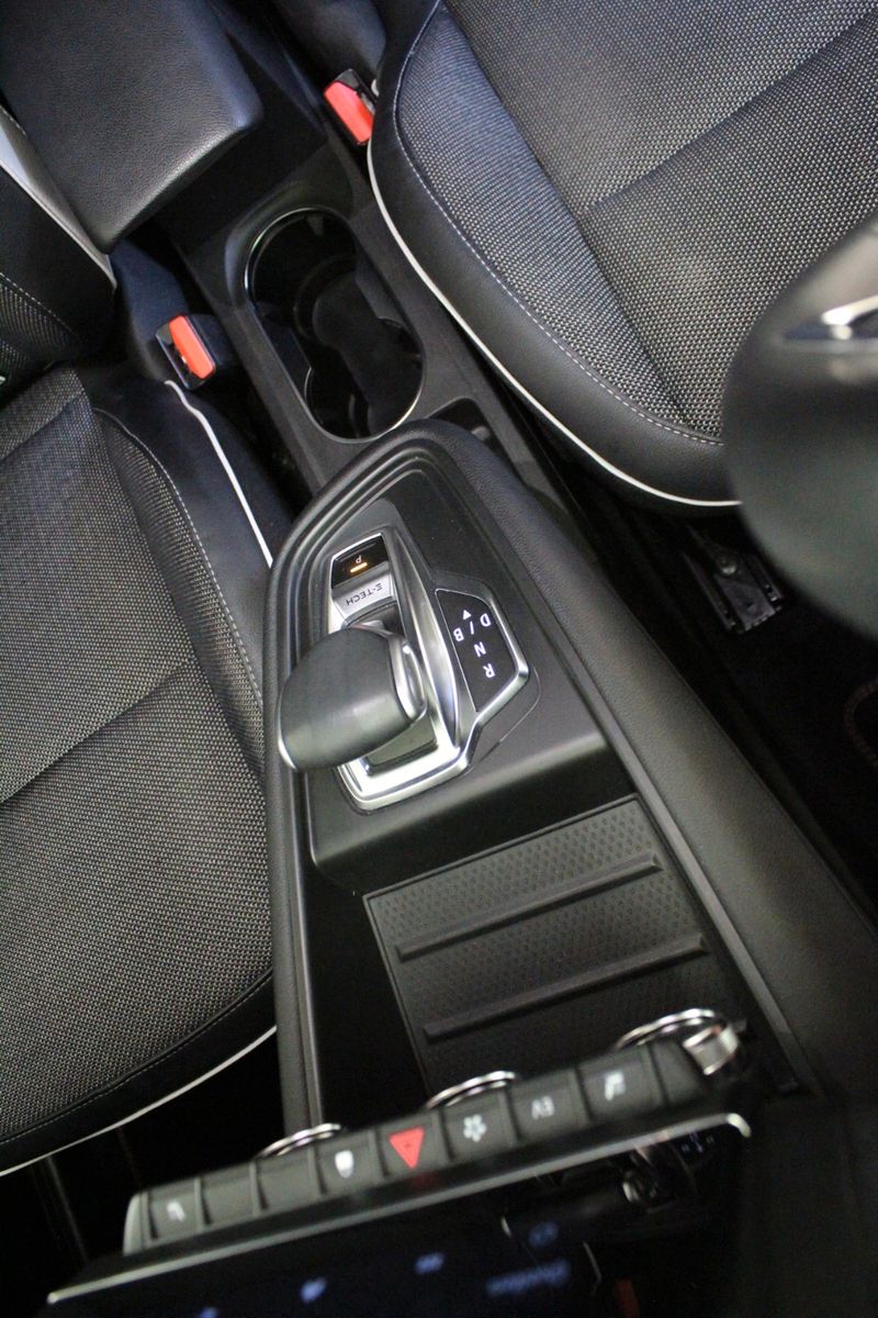 Fahrzeugabbildung Renault Captur E-Tech Plug-in 160 Plug in Hybrid