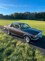 Mercedes-Benz Mercedes 230 CE Coupé (C123)  H-Zulassung - Mercedes-Benz Coupé aus dem Jahr 1982