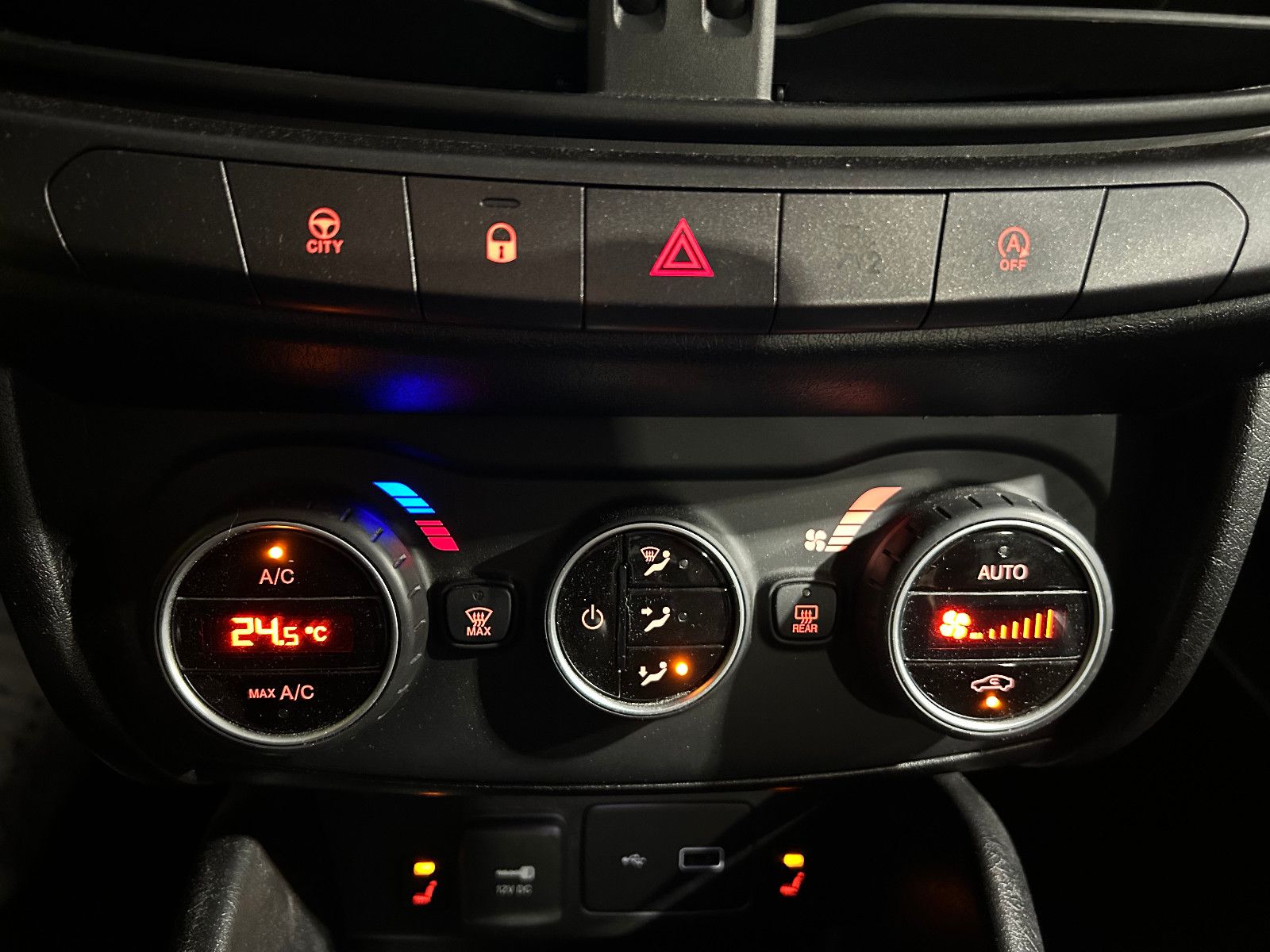 Fahrzeugabbildung Fiat Tipo S-Design/KAMERA/NAVI/ACC/SHZ/KLIMA