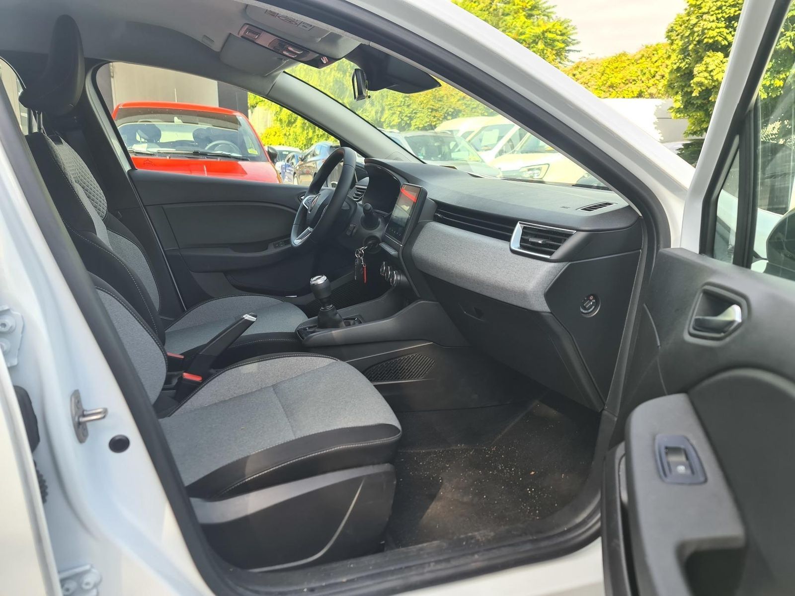 Renault Clio - Bild 10