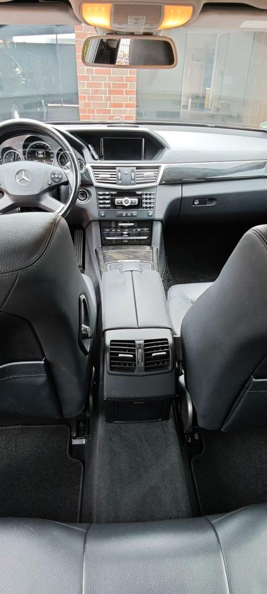 Mercedes-Benz E 220 CDI T BlueEFFICIENCY Standard