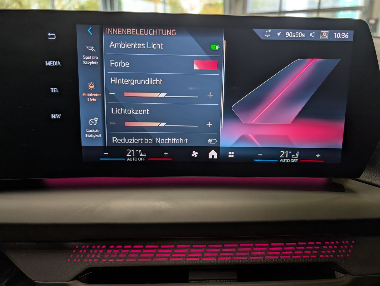 Fahrzeugabbildung BMW 118 d M-Sport Premium Shadow Cam Pano Alcan 18"