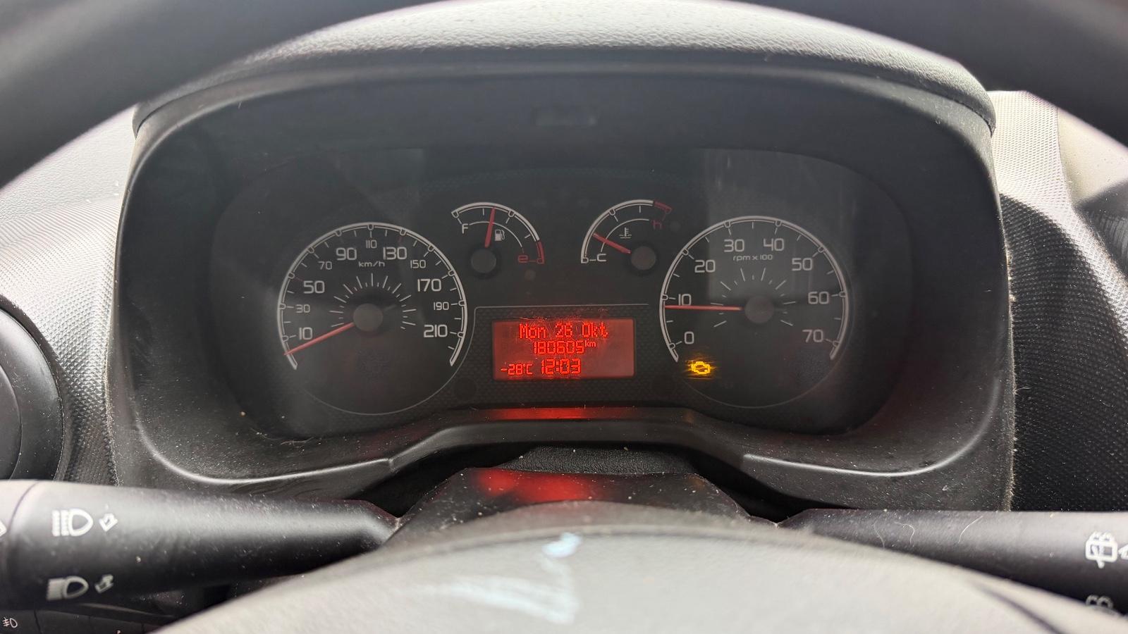 Fiat Fiorino 2012 — photo 15