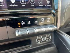 Fahrzeugabbildung Dodge RAM 1500 Limited LPG Luft NAP 22 Zoll u-frei EU